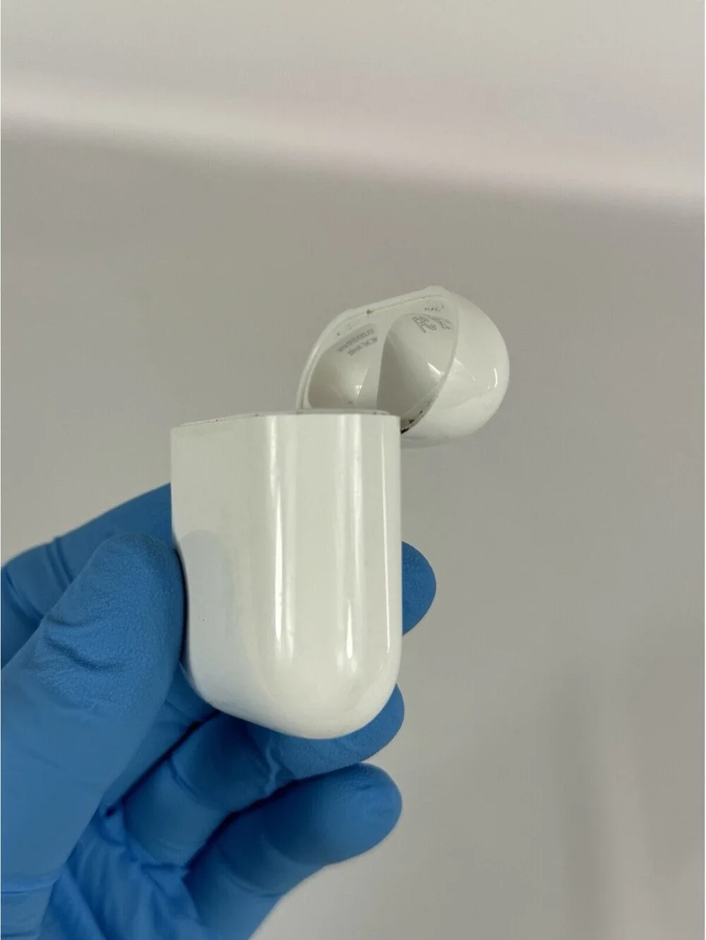 Apple AirPods 2nd Gen Charging Case Authentic Apple A1602